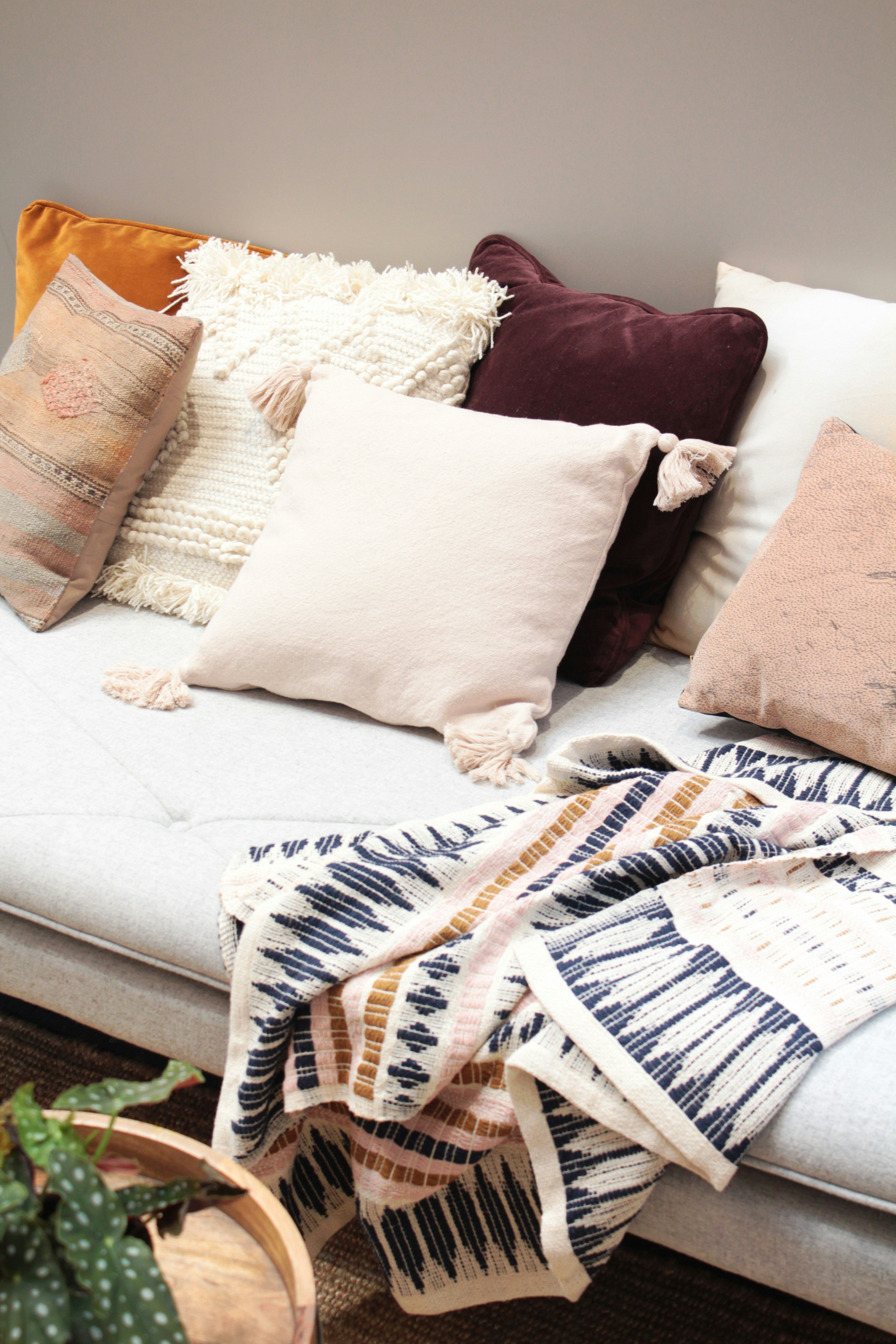 Pillows & Decor