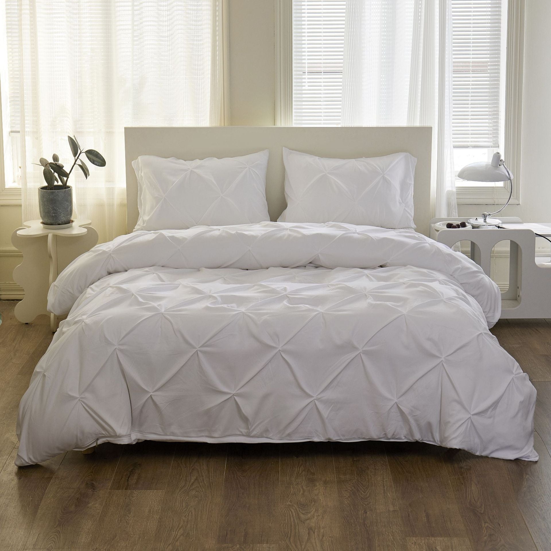 Pintuck 3-piece Bedding Set