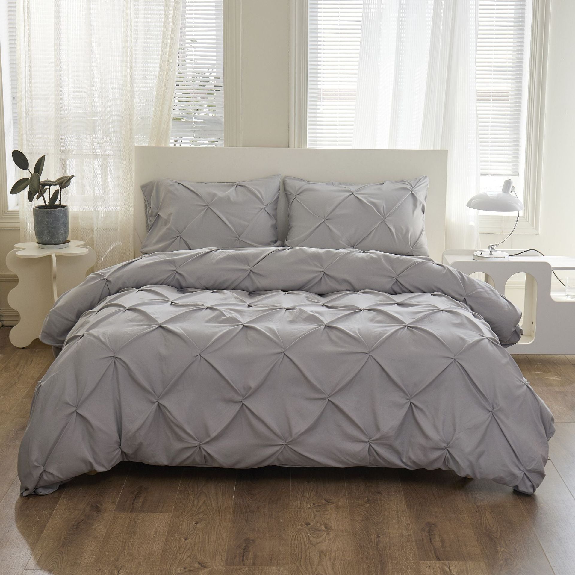 Pintuck 3-piece Bedding Set