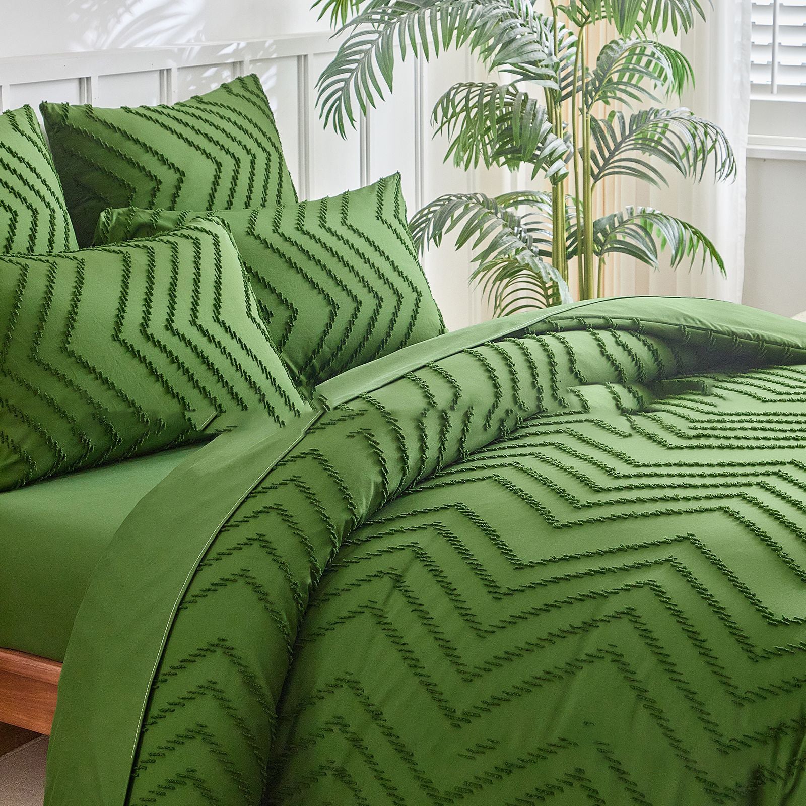 Tufted Bohemian Bedding Set with 1 Comforter,  2 Pillowcases