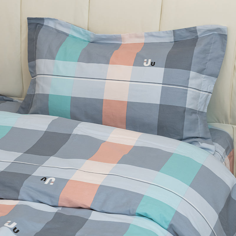 Gray Checkered Cotton Duvet Cover, Shamsas and Pillowcases 4-Piece Set