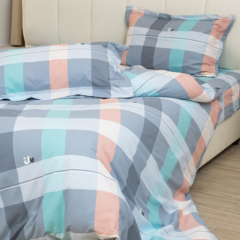 Gray Checkered Cotton Duvet Cover, Shamsas and Pillowcases 4-Piece Set
